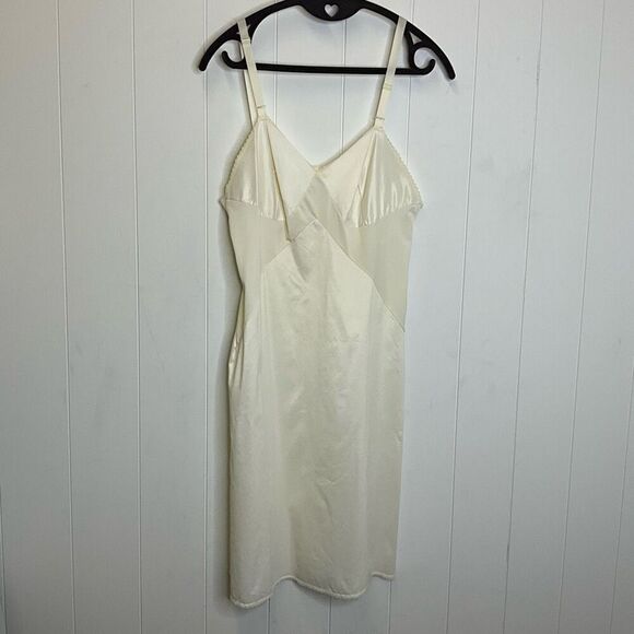 Lingerie Nylon Satin Slip Dress 34 S Floral Lace Adjustable Straps Beige Vintage - Picture 1 of 10
